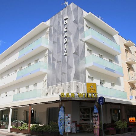 Hotel Cadiz Rimini Bagian luar foto